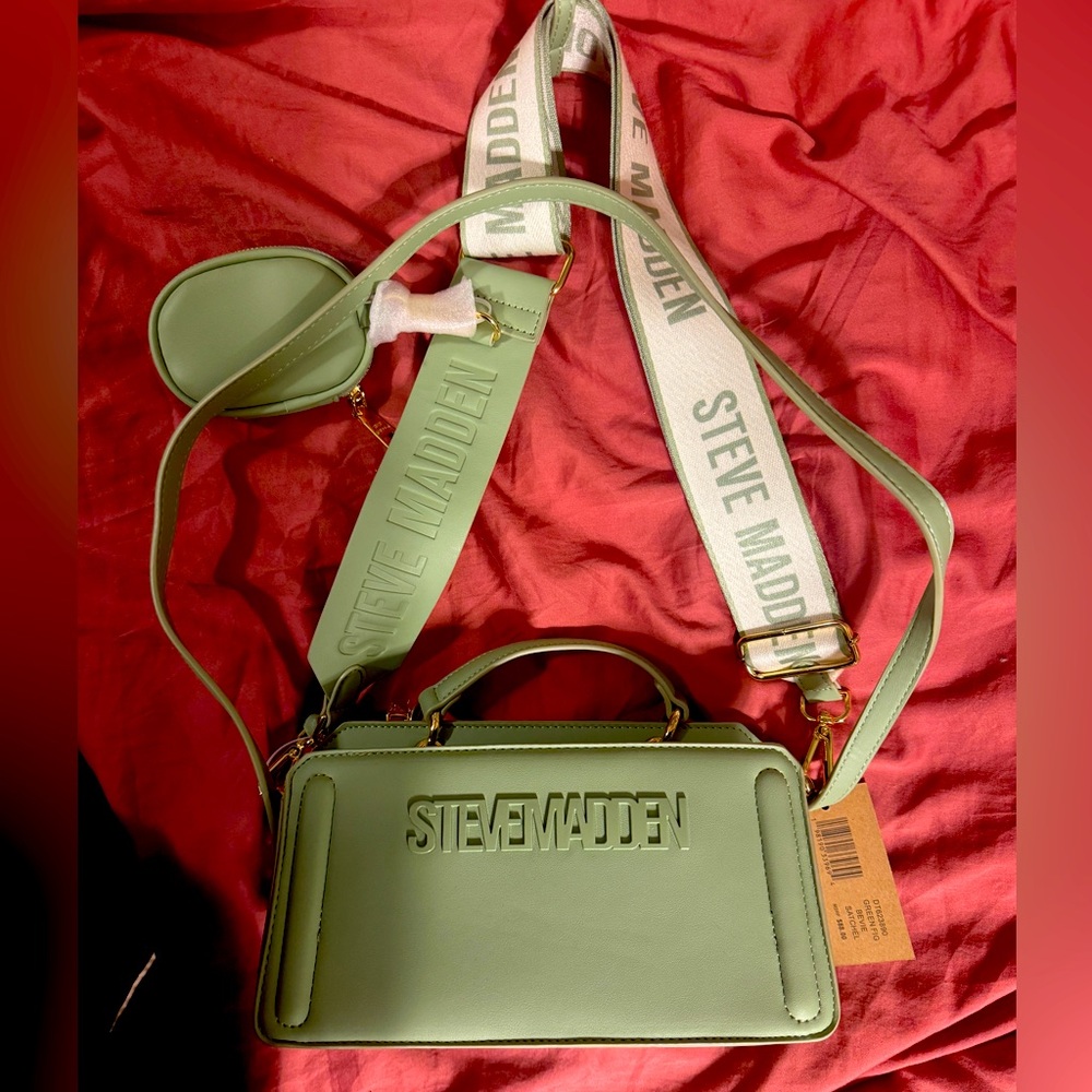 Beautiful NWT Steve Madden Bevelyn Satchel bag